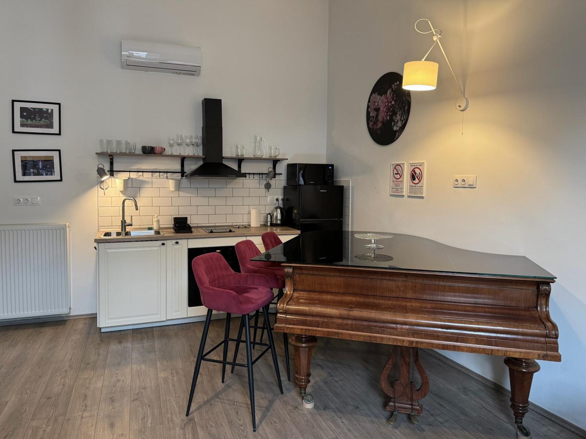 By Hi5 Apartments- Erzsebet 44 Apartment *