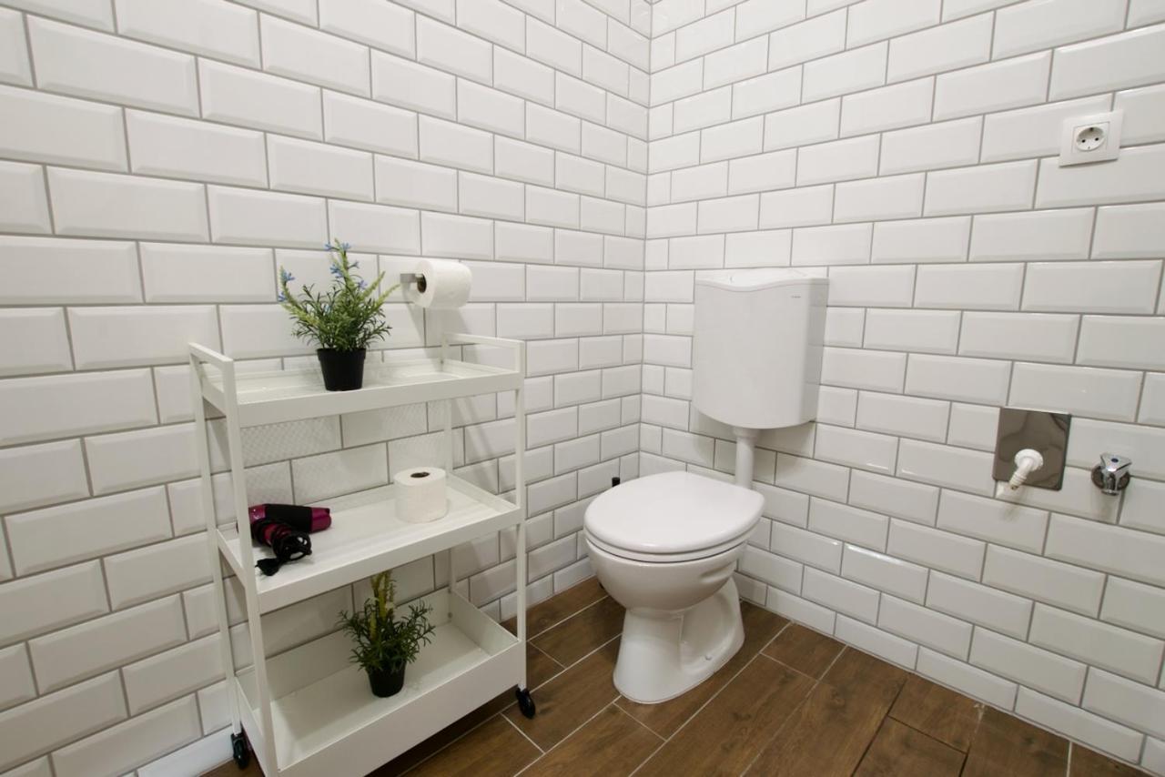 By Hi5 Apartments- Erzsebet 44 Apartamento