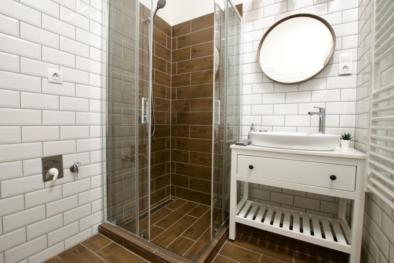 By Hi5 Apartments- Erzsebet 44 Budapeste
